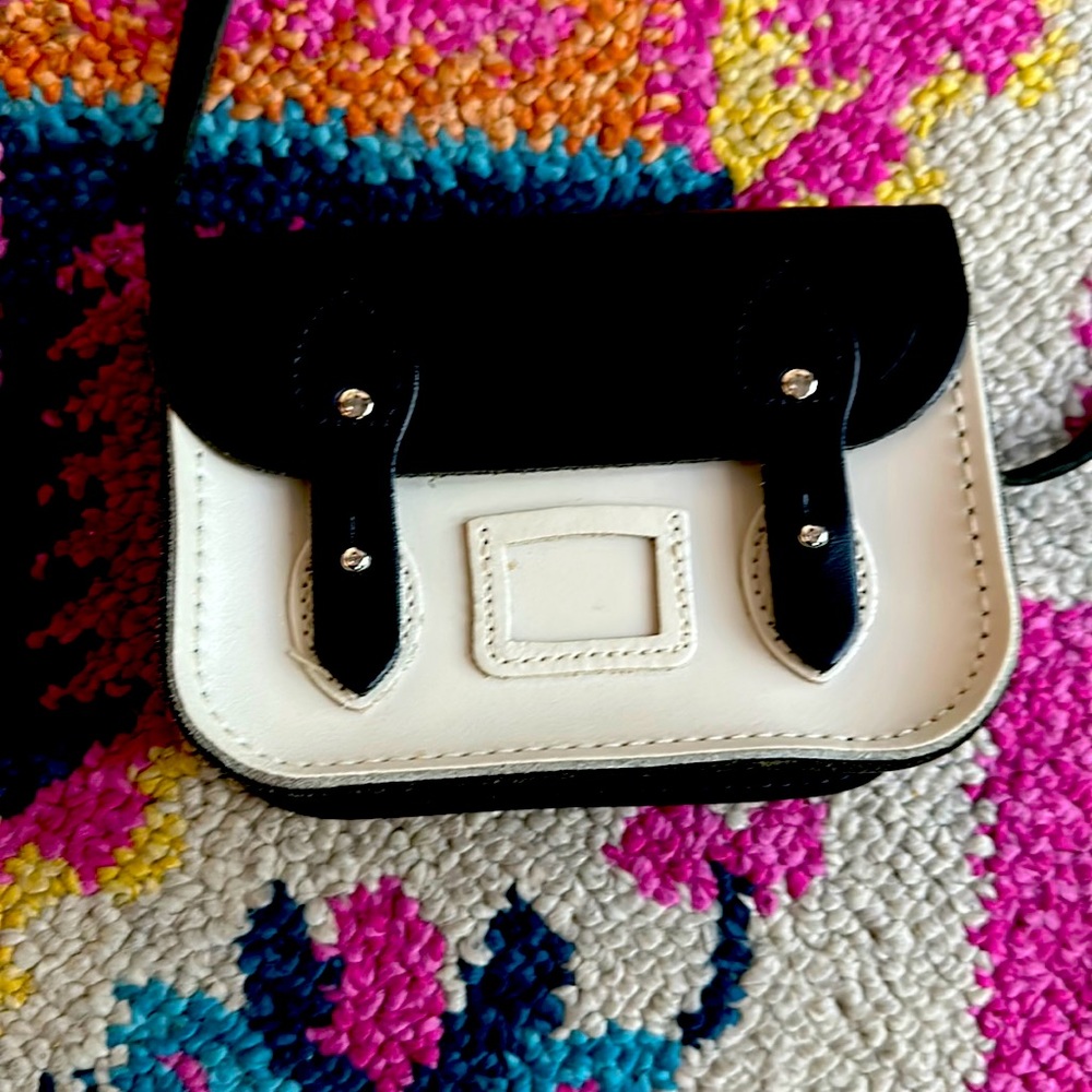 Mini Tiny Small Purse Black White The Cambridge Satchel Company New - Picture 2 of 8